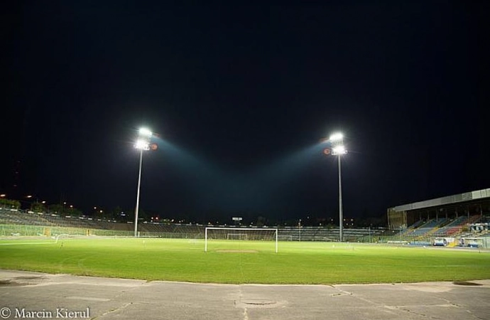 {Olsztyński ratusz unieważnił przetarg na modernizację stadionu Stomilu.}